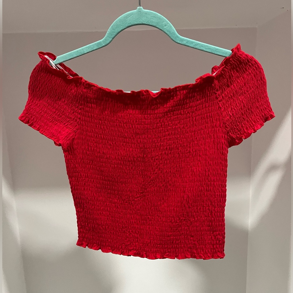 Ruched cold shoulder top